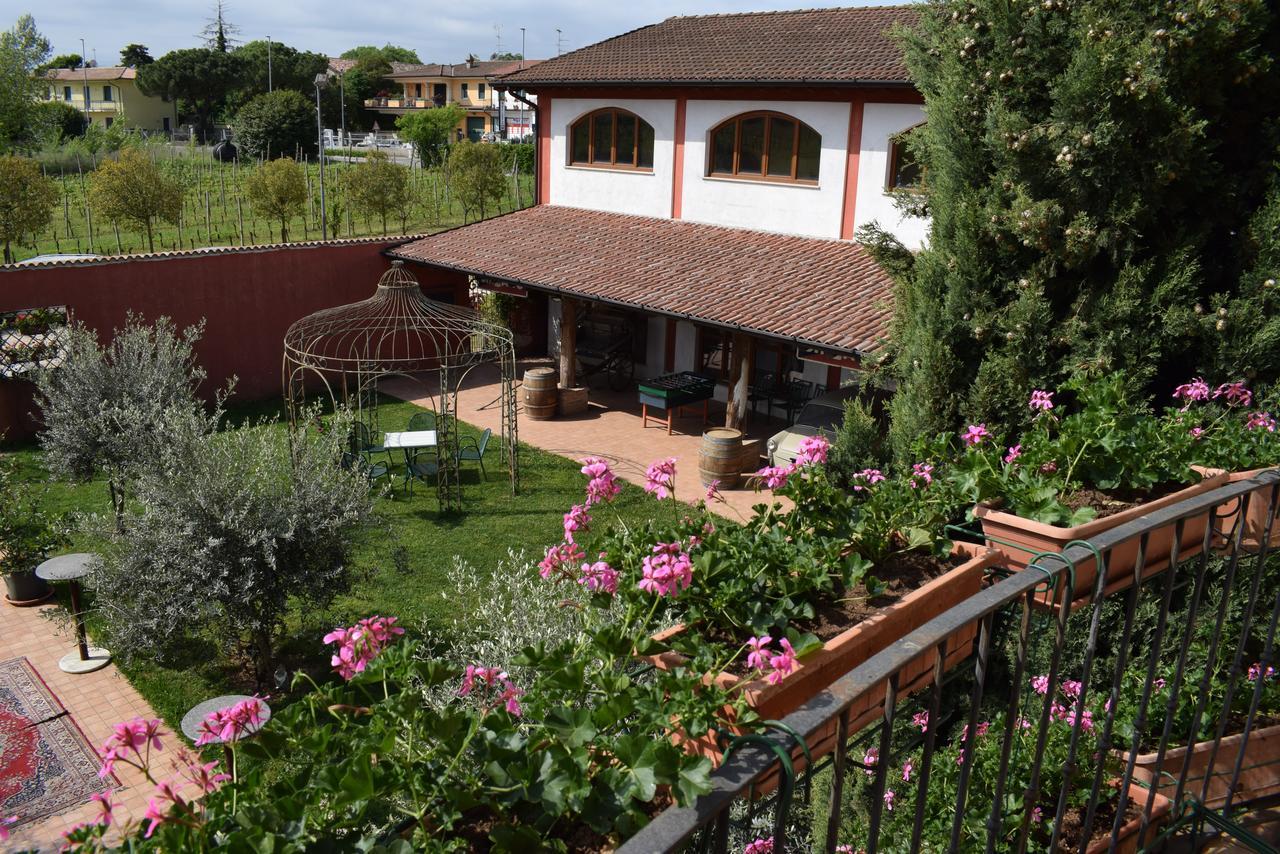 Agriturismo Mulino Bianco Lonato del Garda Exterior foto